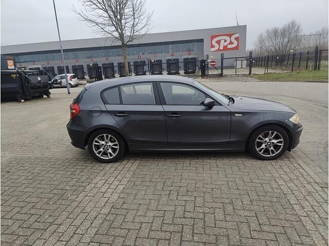 Occasion BMW 120 177 PK (130 kW) 2007 Grijs (metallic) Hatchback