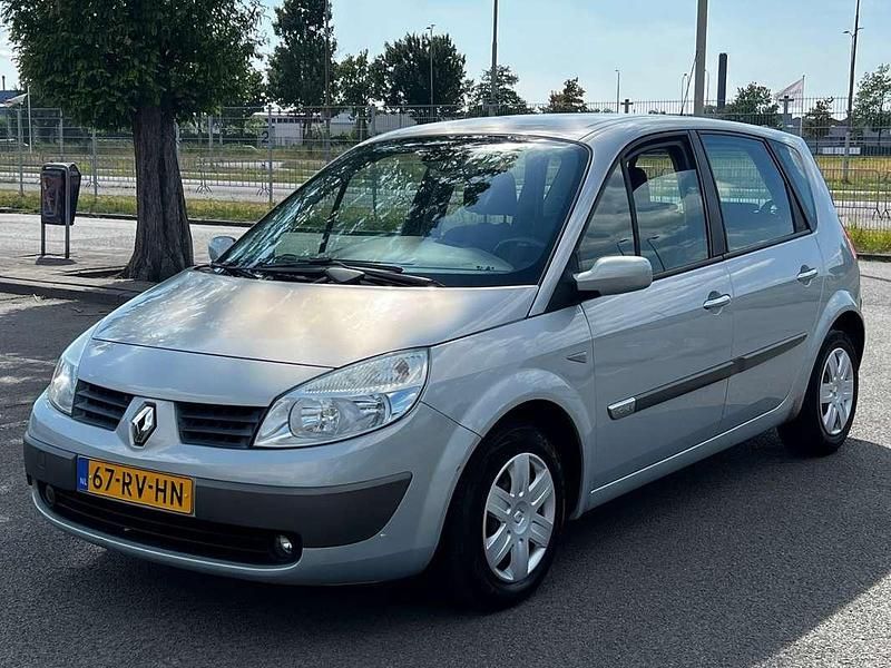 Grijs Gebruikt 2005 Renault Scénic II Komfort MPV | € 2.750 (Eerlijke prijs) - Afbeelding 1/4