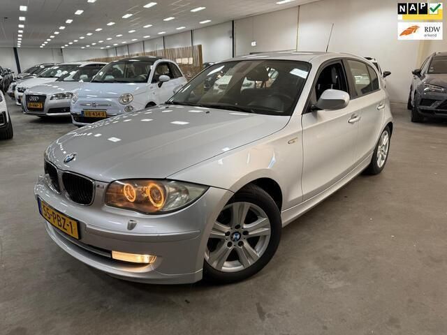 Grijs Gebruikt 2011 BMW 118 Efficient Dynamics Hatchback | € 4.949 (Iets duurder) - Afbeelding 1/4