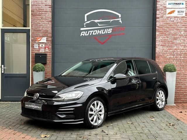Zwart Gebruikt 2018 VW Golf VII R-line Hatchback | € 16.750 (Goede deal) - Afbeelding 1/4