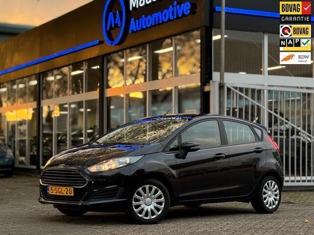 Zwart Gebruikt 2013 Ford Fiesta Style Hatchback | € 5.500 (Duur) - Afbeelding 1/4
