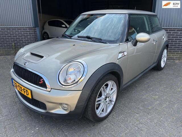 Grijs Gebruikt 2007 Mini Cooper S Hatchback | € 5.250 (Goede deal) - Afbeelding 1/4
