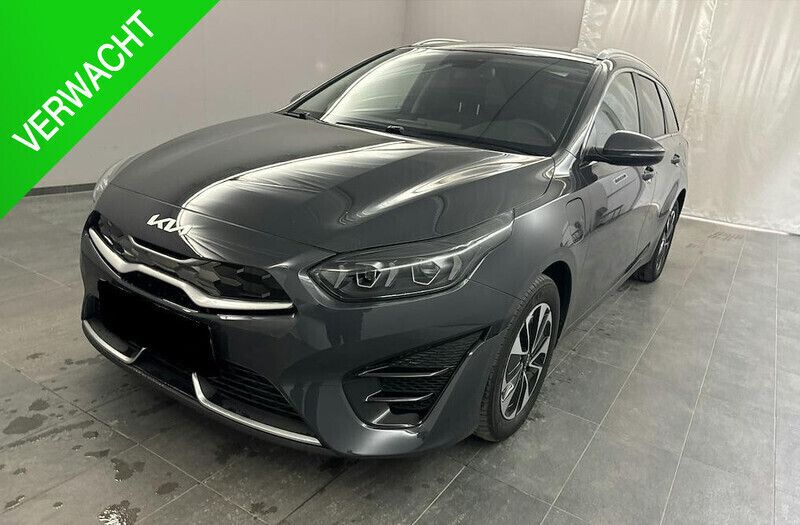 Grijs Gebruikt 2022 Kia Ceed Stationwagen | € 22.750 (Goede deal) - Afbeelding 1/4