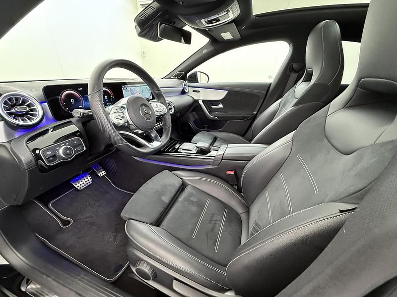 Occasion Mercedes CLA250 Business 218 PK (160 kW) 2021 Zwart Sedan