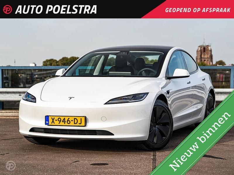 Wit Gebruikt 2023 Tesla Model 3 RWD Sedan | € 34.950 (Iets duurder) - Afbeelding 1/4