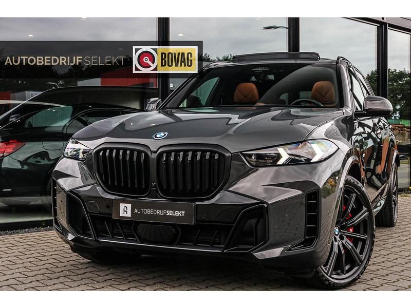 Grijs Gebruikt 2024 BMW X5 SUV | € 106.900 (Duur) - Afbeelding 1/4