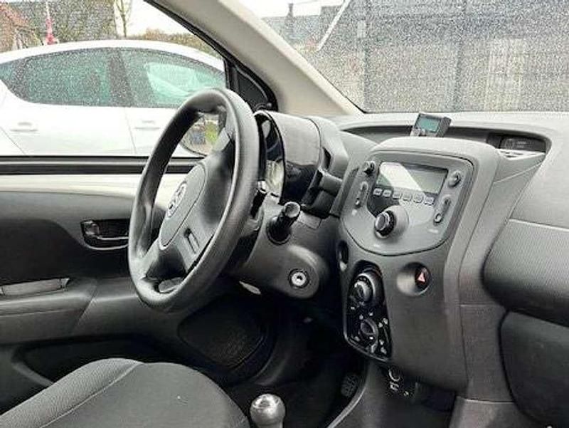 Wit Gebruikt 2017 Toyota Aygo Hatchback | € 5.850 (Goede deal) - Afbeelding 1/4