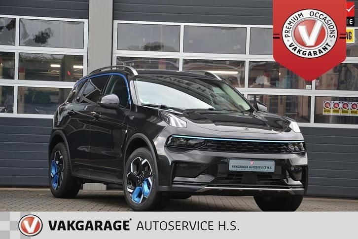 Zwart, metallic lak Gebruikt 2022 Lynk & Co 01 SUV | € 22.950 (Goede deal) - Afbeelding 1/4