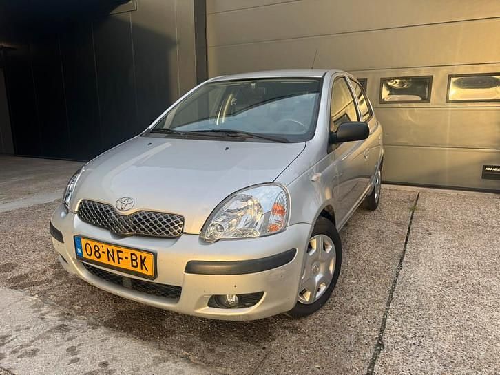 Gebruikt 2003 Toyota Yaris Terra | € 1.999 (Eerlijke prijs) - Afbeelding 1/4