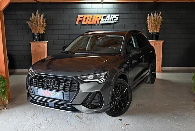 Grijs Gebruikt 2025 Audi Q3 Competition SUV | € 49.850 (Eerlijke prijs) - Afbeelding 1/4