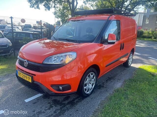 Occasion Fiat Doblò 90 PK (66 kW) 2016 Oranje MPV