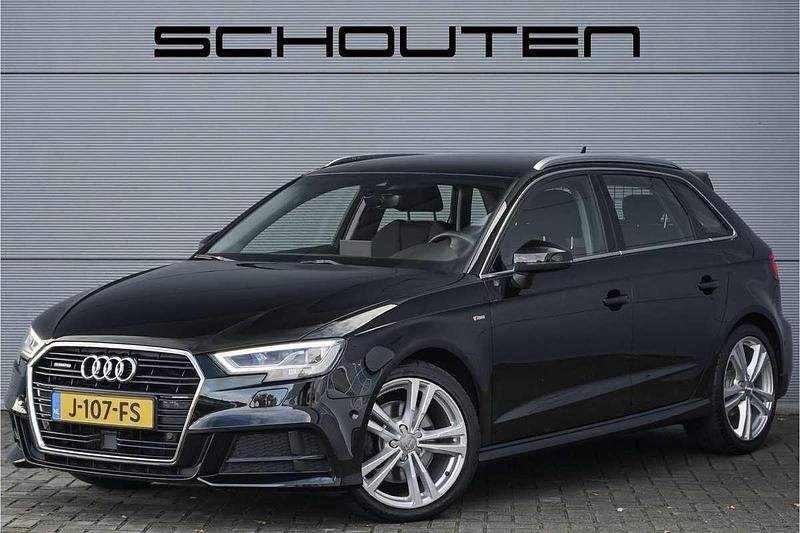 Zwart Gebruikt 2019 Audi A3 Sportback Sport Hatchback | € 24.900 (Eerlijke prijs) - Afbeelding 1/3