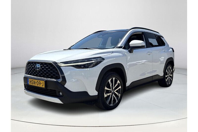 Wit Gebruikt 2023 Toyota Corolla Cross Edition SUV | € 36.880 (Duur) - Afbeelding 1/1