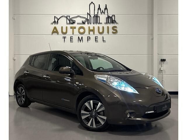 Bruin (metallic) Gebruikt 2016 Nissan Leaf 360º Hatchback | € 5.999 (Eerlijke prijs) - Afbeelding 1/4