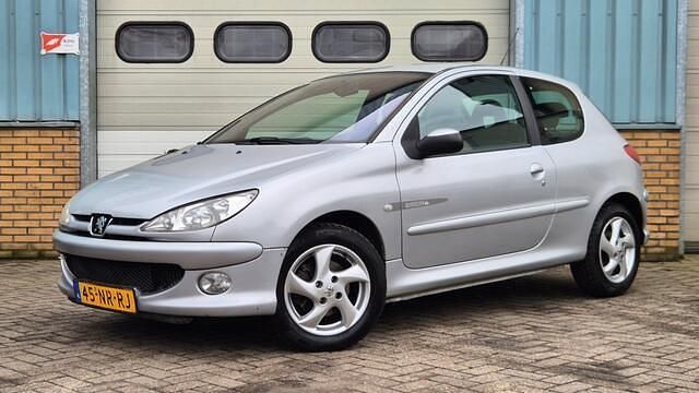 Occasion Peugeot 206 Quiksilver 89 PK (65 kW) 2004 Grijs Hatchback