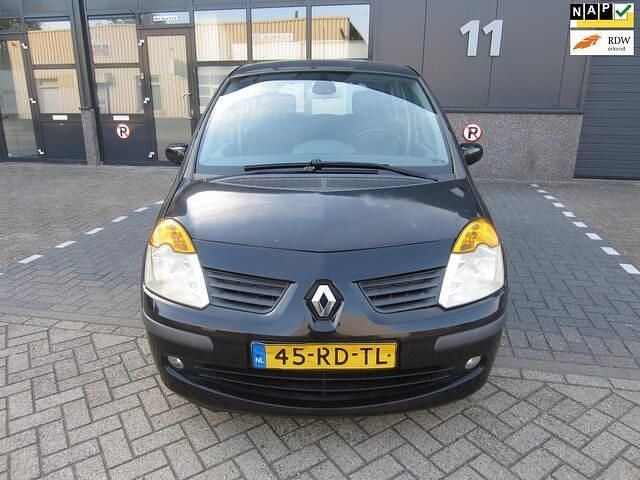 Zwart Gebruikt 2005 Renault Modus Luxe MPV | € 1.995 (Goede deal) - Afbeelding 1/4
