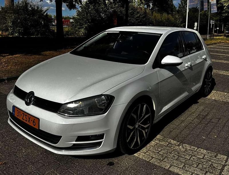 Wit Gebruikt 2013 VW Golf VII Highline Stationwagen | € 5.950 (Iets duurder) - Afbeelding 1/4