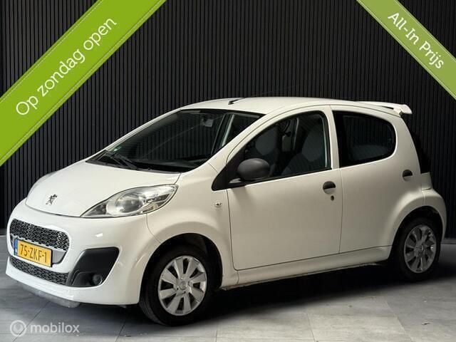 Wit Gebruikt 2012 Peugeot 107 Access Hatchback | € 2.599 (Goede deal) - Afbeelding 1/4