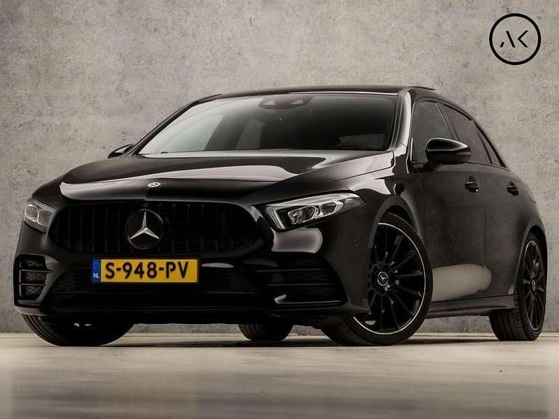Zwart Gebruikt 2019 Mercedes A220 Premium Plus Hatchback | € 26.945 (Eerlijke prijs) - Afbeelding 1/4