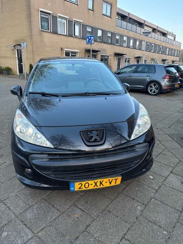 Zwart Gebruikt 2007 Peugeot 207 Hatchback | € 950 (Goede deal) - Afbeelding 1/4