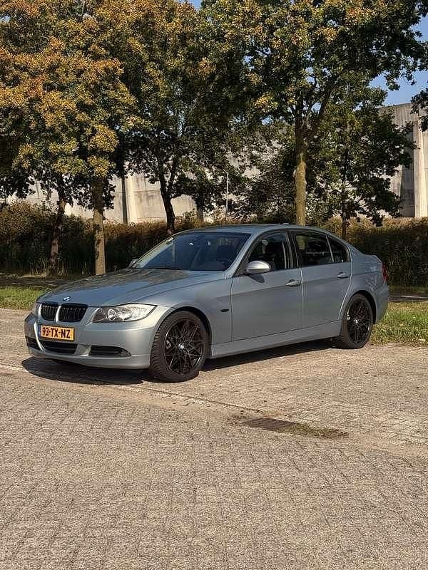 Gebruikt 2007 BMW 320 Sedan | € 4.299 (Eerlijke prijs) - Afbeelding 1/4