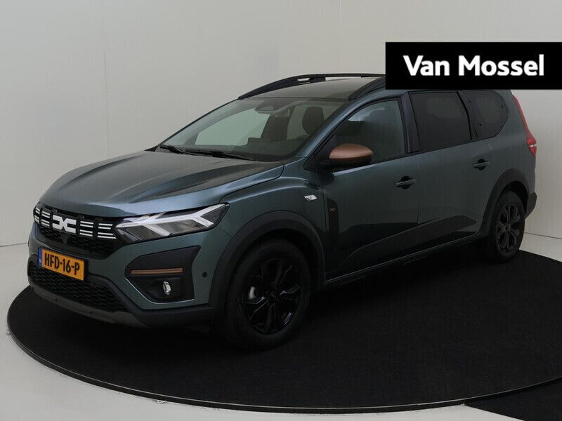 Groen Gebruikt 2025 Dacia Jogger Extreme MPV | € 29.430 - Afbeelding 1/4