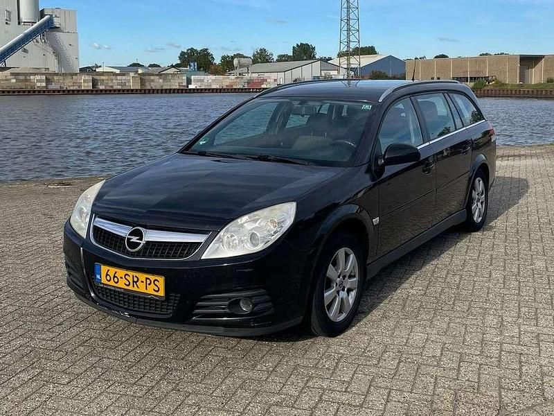Zwart Gebruikt 2006 Opel Vectra Cosmo Stationwagen | € 2.250 (Eerlijke prijs) - Afbeelding 1/4