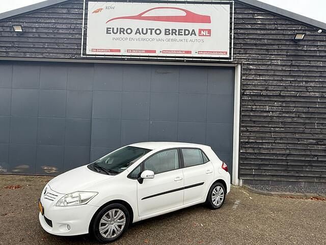 Occasion Toyota Auris 132 PK (97 kW) 2011 Wit Hatchback
