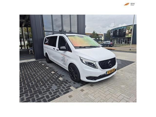 Wit Gebruikt 2015 Mercedes Vito MPV | € 18.000 (Goede deal) - Afbeelding 1/4
