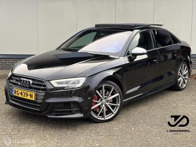 Zwart Occasion 2017 Audi S3 S-Line Sedan | € 24.950 (Goede deal) - Afbeelding 1/4
