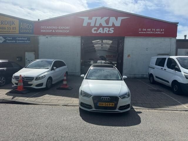 Wit Gebruikt 2015 Audi A3 Sportback Proline Hatchback | € 12.950 (Eerlijke prijs) - Afbeelding 1/4