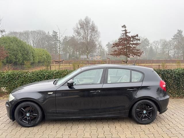 Occasion BMW 118 Efficient Dynamics 143 PK (105 kW) 2011 Zwart (metallic) Hatchback