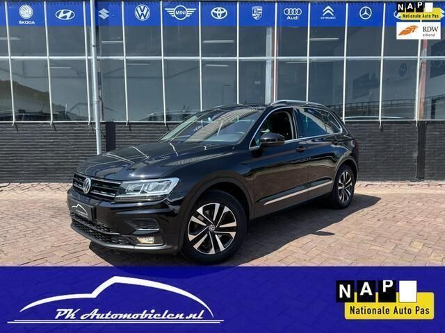 Zwart Gebruikt 2019 VW Tiguan Highline SUV | € 26.750 (Goede deal) - Afbeelding 1/4