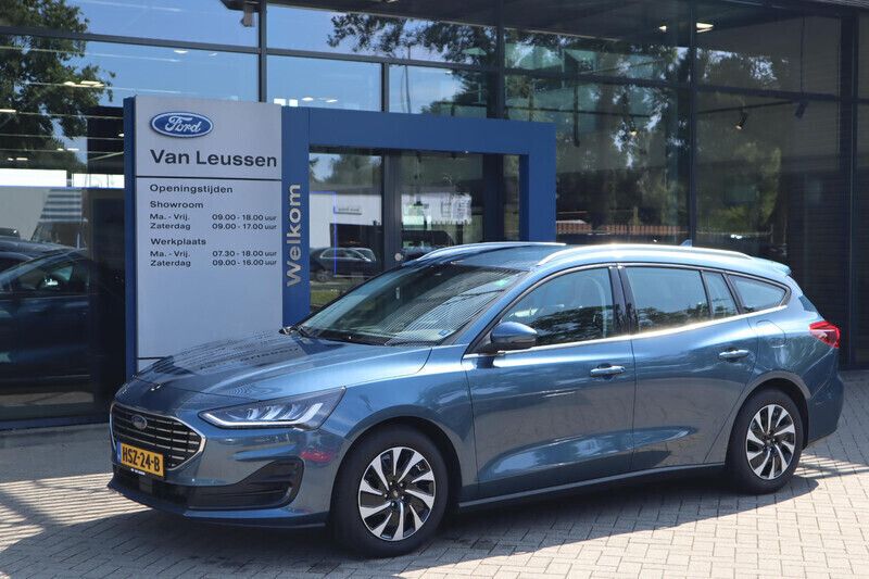 Blauw Gebruikt 2024 Ford Focus Titanium Stationwagen | € 28.900 (Eerlijke prijs) - Afbeelding 1/4