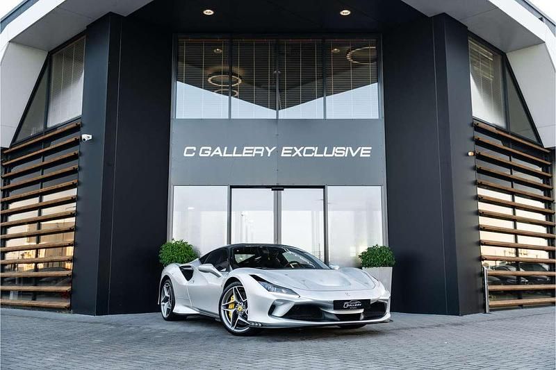 Zilver Gebruikt 2020 Ferrari F8 Coupé | € 329.995 - Afbeelding 1/4