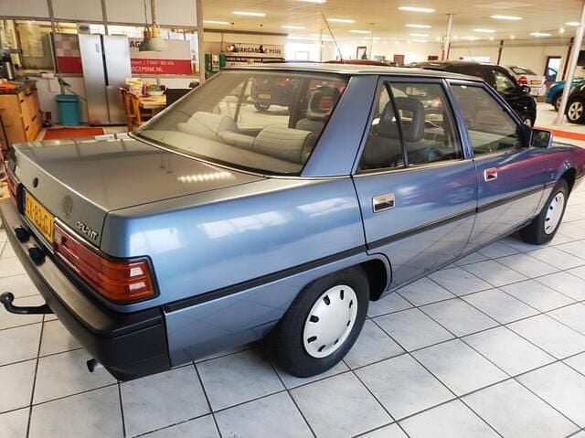 Occasion Mitsubishi Galant 1988 Blauw Sedan