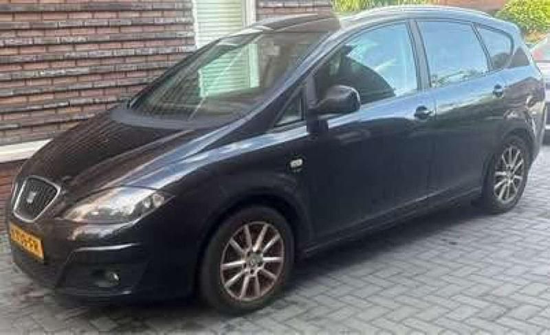 Zwart Gebruikt 2010 Seat Altea XL Reference MPV | € 800 (Super prijs) - Afbeelding 1/4