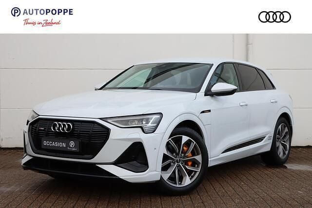 Wit Gebruikt 2022 Audi e-tron Basis SUV | € 34.950 (Eerlijke prijs) - Afbeelding 1/4