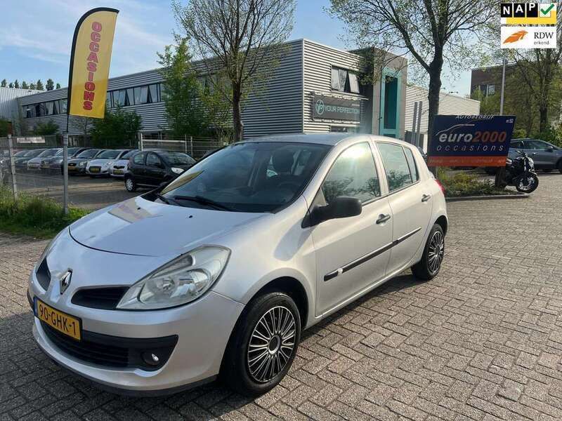 Grijs Gebruikt 2008 Renault Clio R.S. Hatchback | € 1.450 (Iets duurder) - Afbeelding 1/4