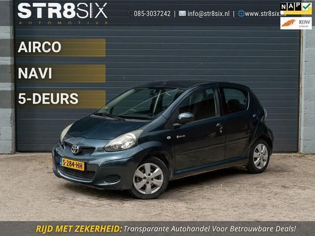 Groen Gebruikt 2011 Toyota Aygo Hatchback | € 3.395 (Eerlijke prijs) - Afbeelding 1/4