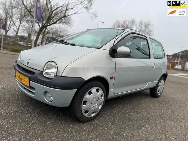 Grijs Occasion 2001 Renault Twingo Hatchback | € 1.995 (Eerlijke prijs) - Afbeelding 1/4