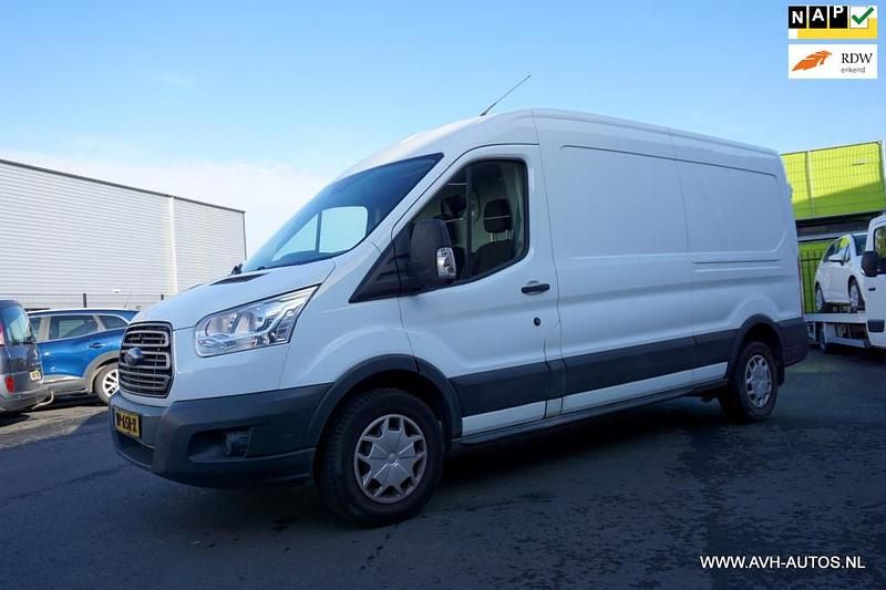 Bestelauto Gebruikt 2015 Ford Transit Ambiente Van | € 10.950 (Iets duurder) - Afbeelding 1/4