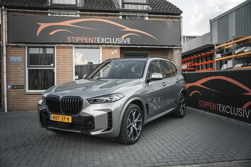 Grijs Gebruikt 2023 BMW X5 M Sport SUV | € 79.900 (Super prijs) - Afbeelding 1/4