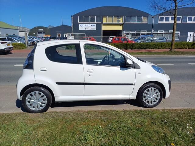 Wit Occasion 2014 Citroën C1 Hatchback | € 5.250 (Eerlijke prijs) - Afbeelding 1/4