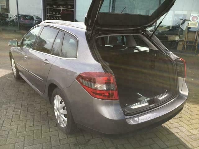 Occasion Renault Laguna III Dynamique 110 PK (80 kW) 2012 Grijs Stationwagen