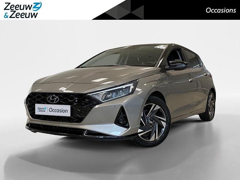 Brass metallic (r3w) Occasion 2021 Hyundai i20 Turbo Hatchback | € 18.250 (Eerlijke prijs) - Afbeelding 1/4