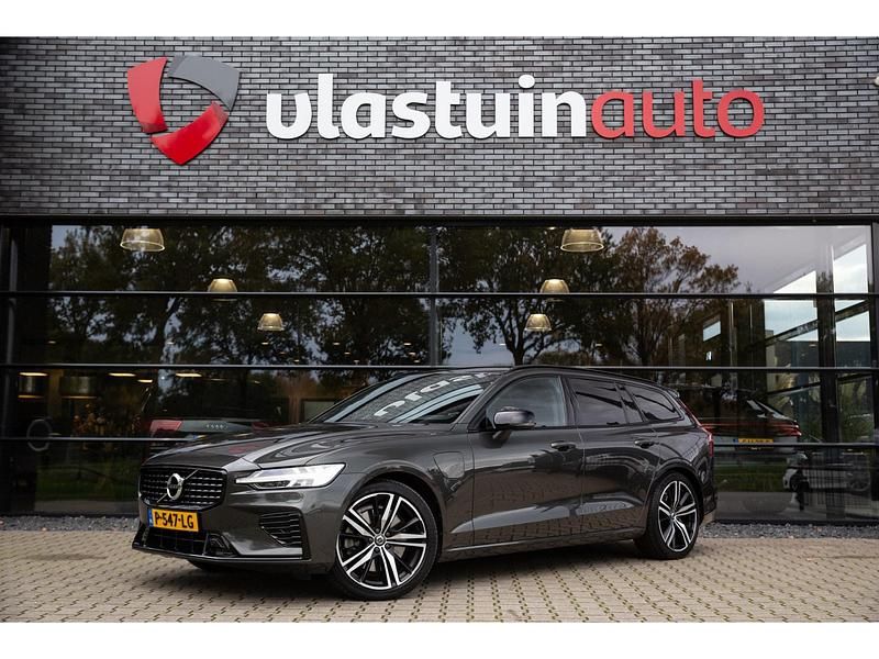 Grijs Gebruikt 2021 Volvo V60 Inscription Stationwagen | € 26.950 (Eerlijke prijs) - Afbeelding 1/4