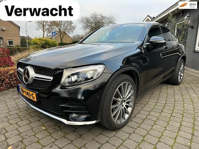 Zwart Gebruikt 2018 Mercedes GLC250 AMG Coupé | € 39.850 (Eerlijke prijs) - Afbeelding 1/4