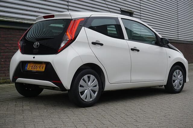 Occasion Toyota Aygo 72 PK (52 kW) 2020 Wit Hatchback