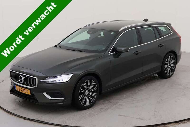 Grijs Gebruikt 2019 Volvo V60 Inscription Stationwagen | € 27.900 (Eerlijke prijs) - Afbeelding 1/4
